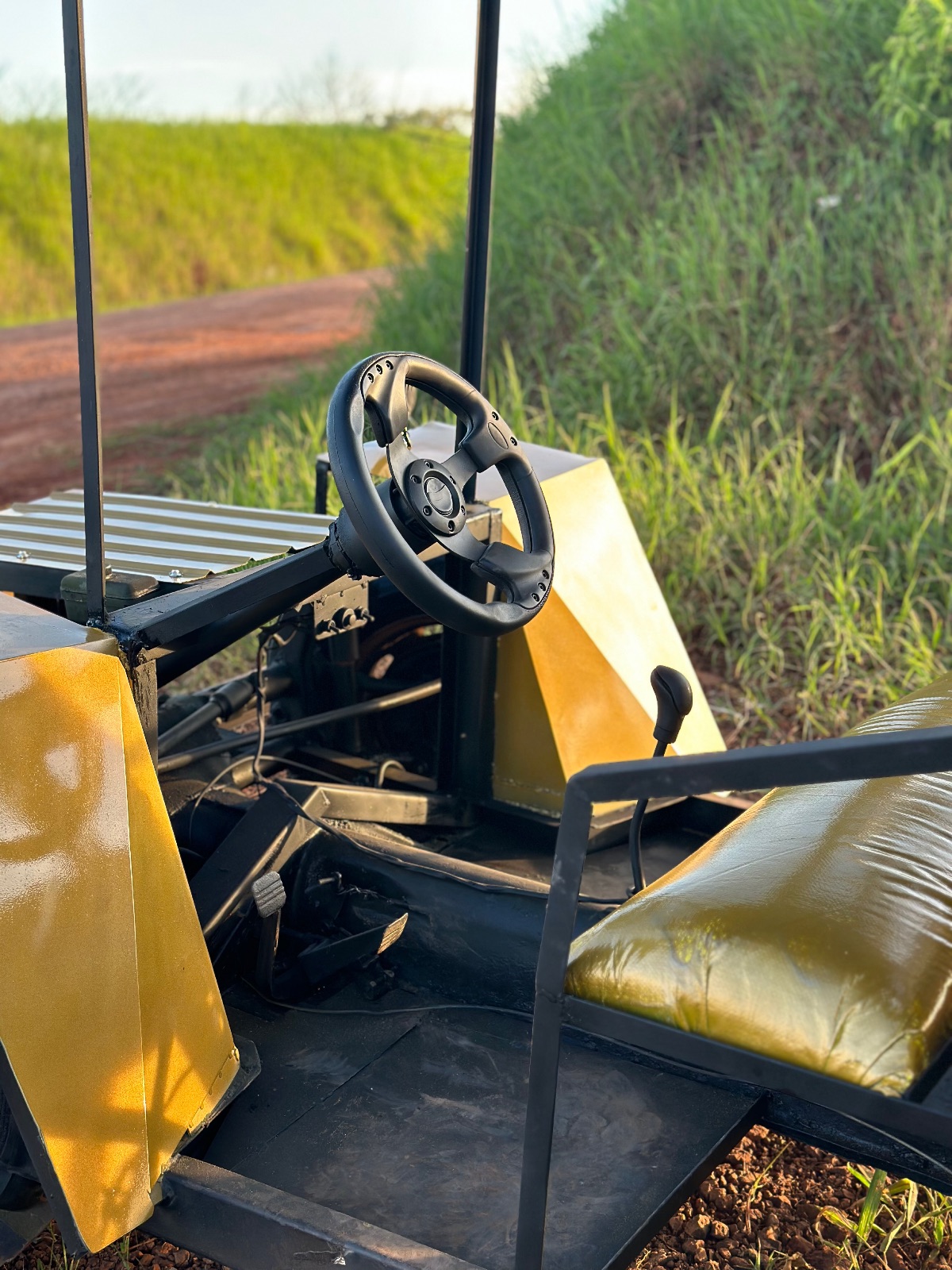 Carreta agrícola de fusca 1600 teto metálico